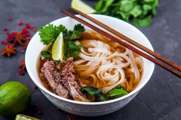 vietnamese noodle soup phở the most famous food in vietnam the